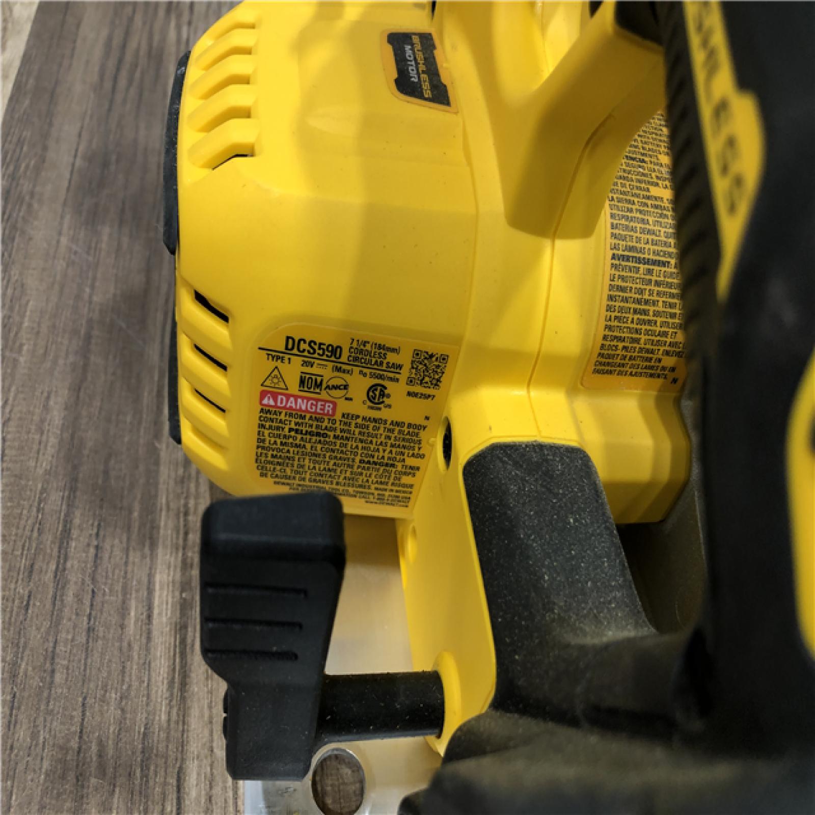 AS-IS DEWALT 20-Volt MAX 7-1/4 in. Cordless Circular Saw (Tool Only)
