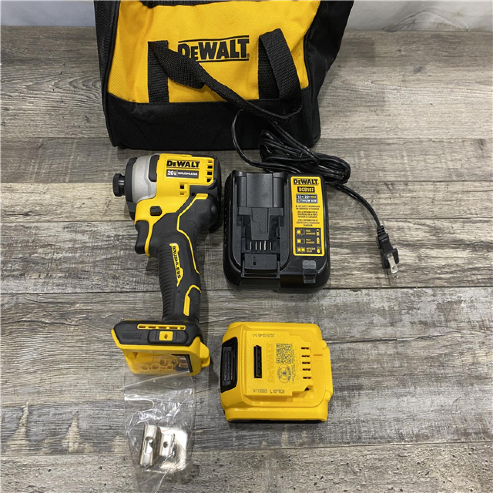 AS-IS DEWALT Atomic 20V Max Lithium-Ion Brushless Cordless Compact 1/4 in. Impact Driver Kit