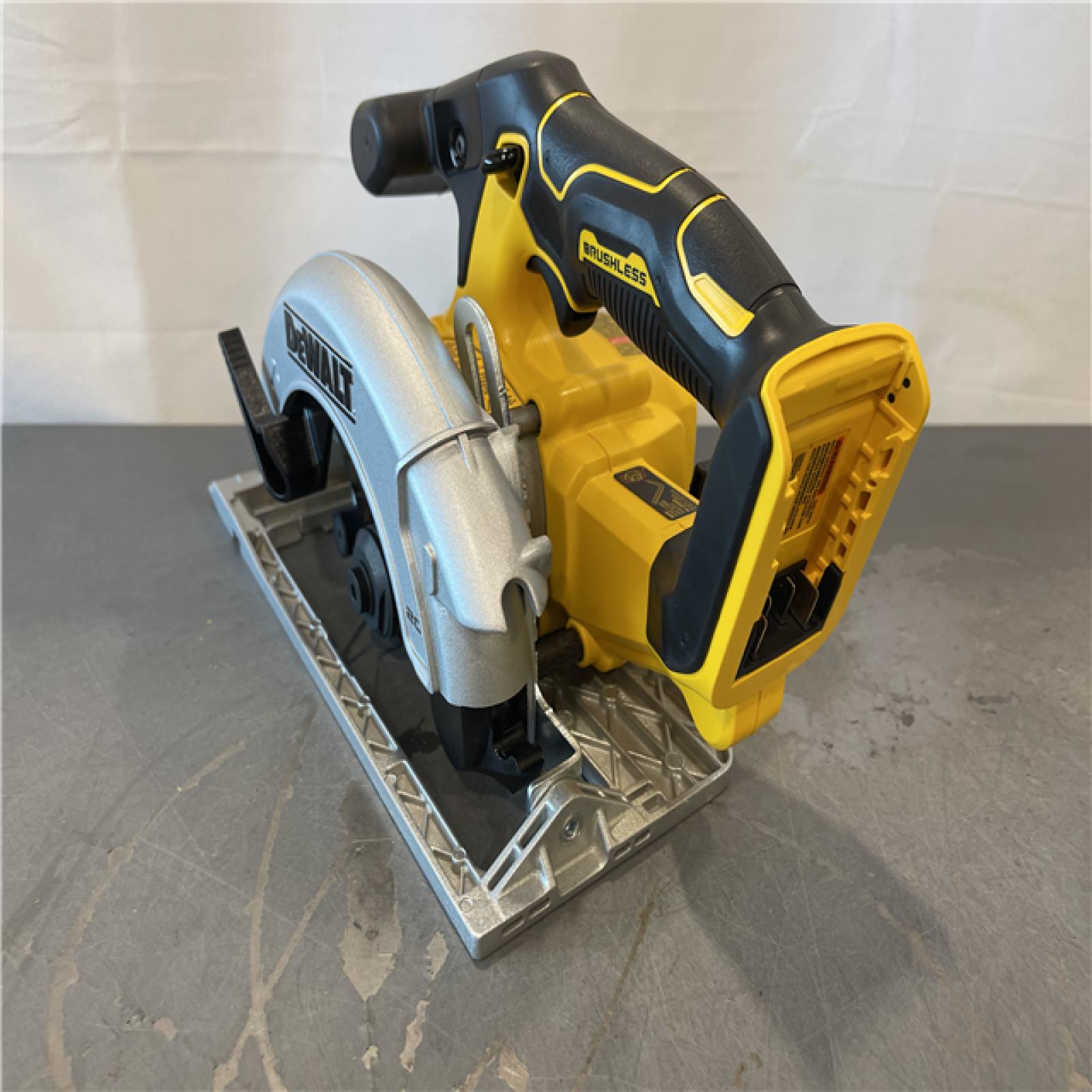 AS-IS - DEWALT 20-Volt MAX Lithium-Ion Cordless 7-Tool Combo Kit