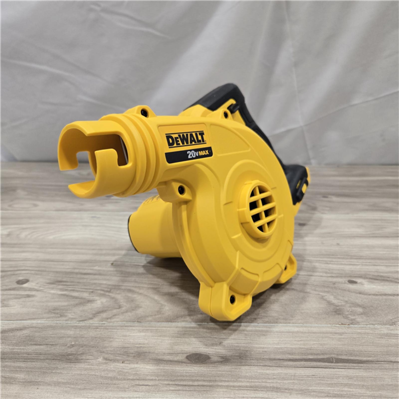 AS-IS DEWALT 135 MPH 100 CFM 20-Volt MAX Cordless Blower Kit