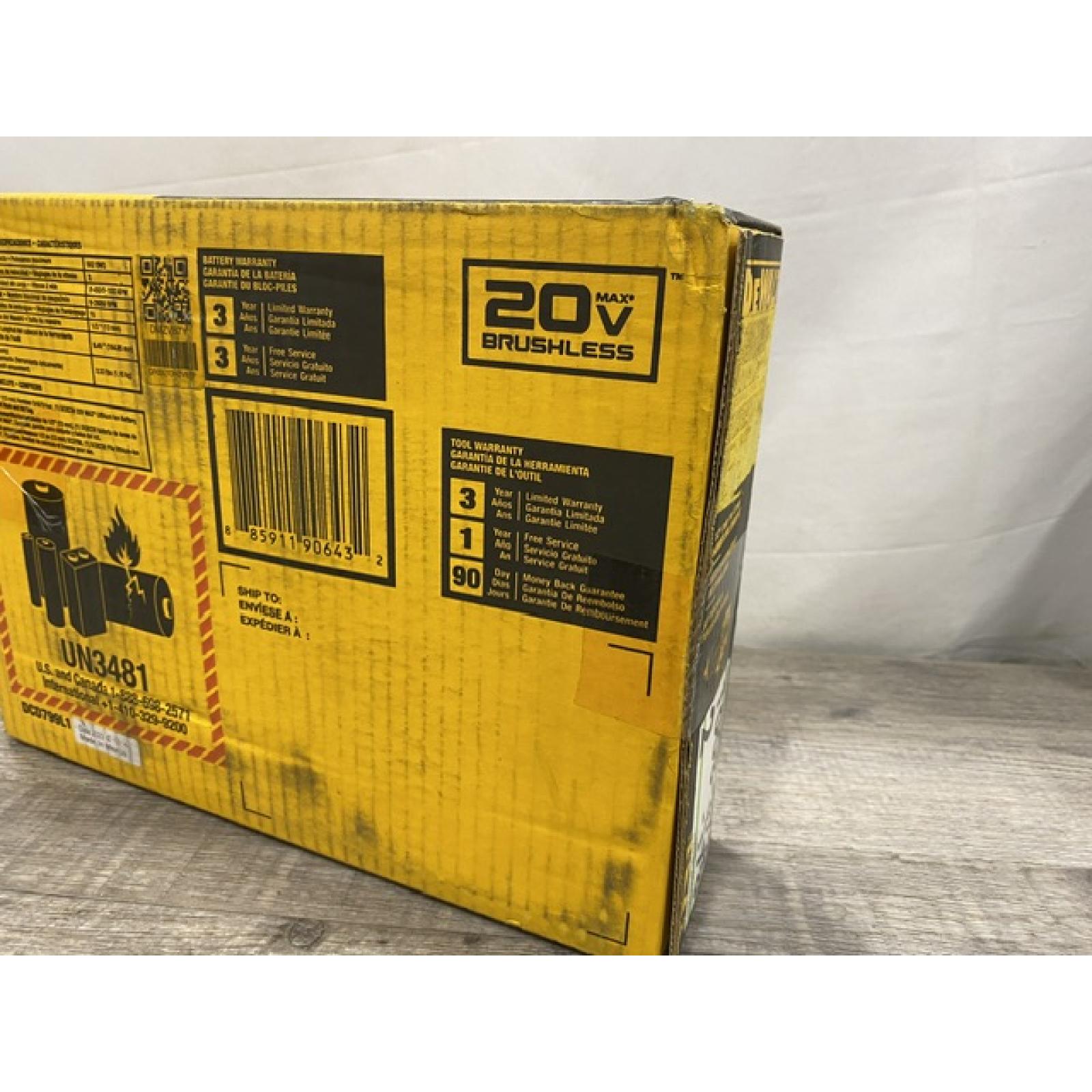 NEW - DEWALT ATOMIC 20-Volt Lithium-Ion Cordless 1/2 in. Compact Hammer Drill Kit