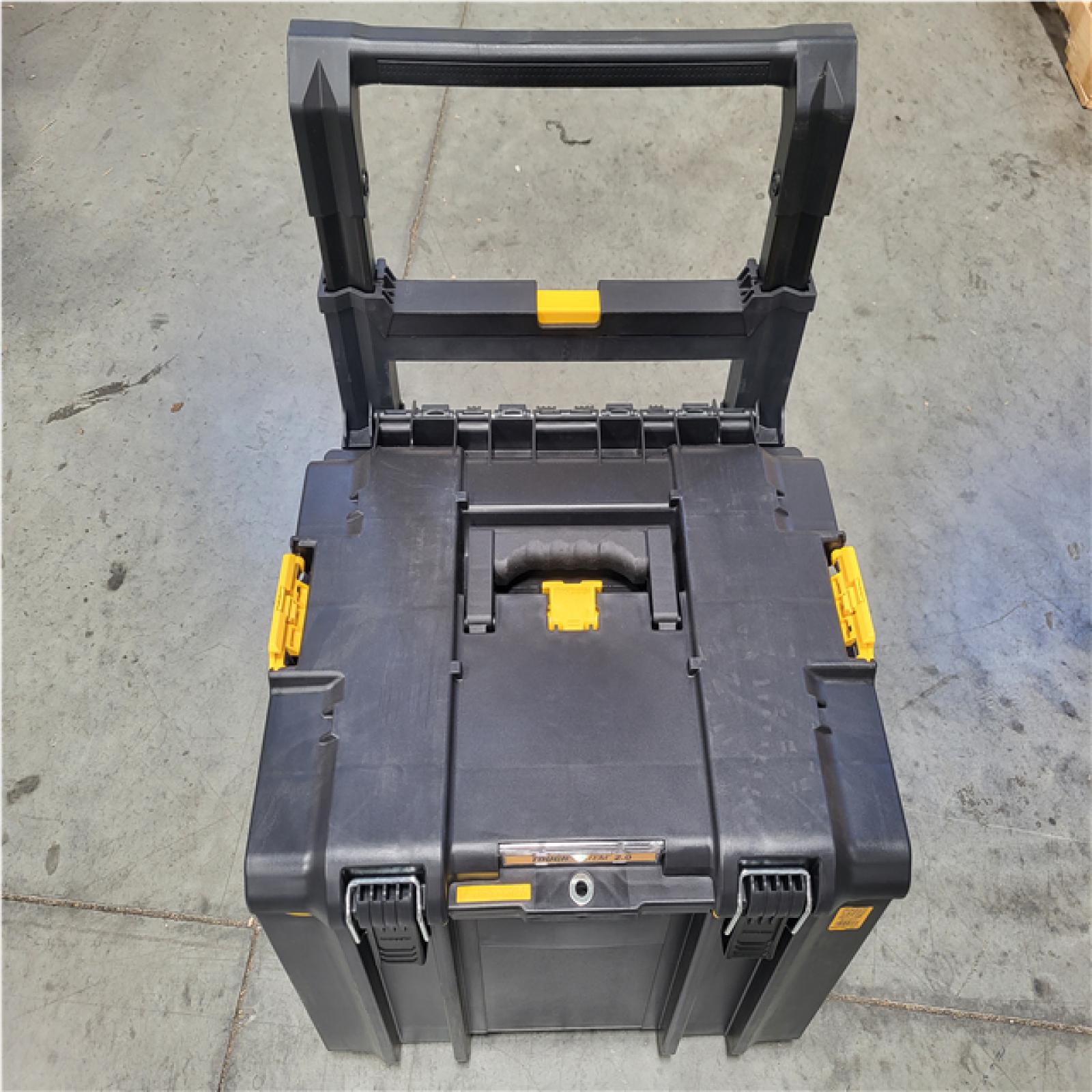 CALIFORNIA NEW DEWALT BRUSHLESS 6-TOOL COMBO KIT WITH TOUGHSYSTEM 2.0