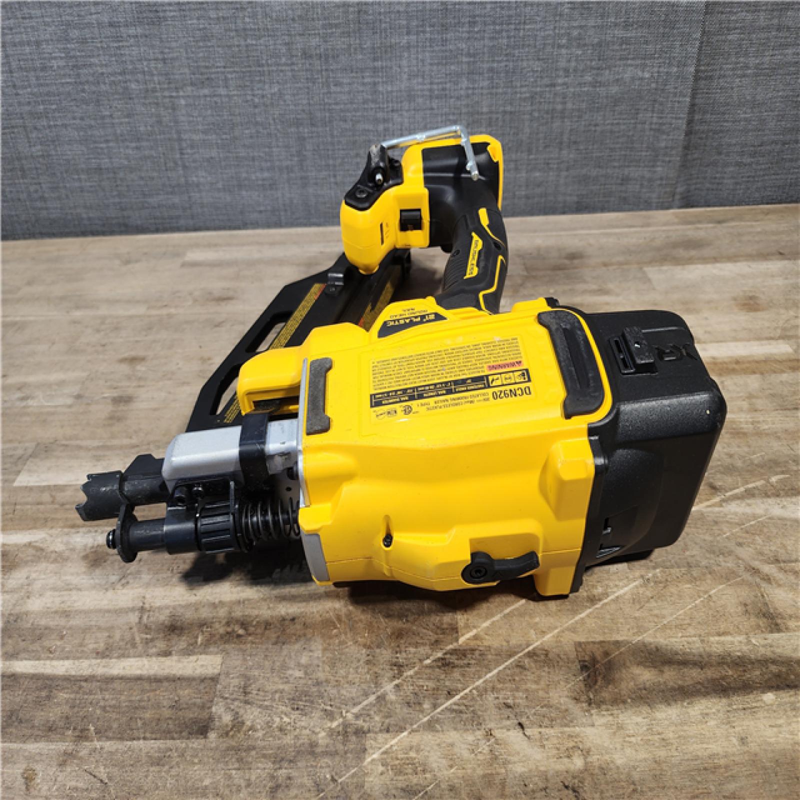 HOUSTON LOCATION - AS-IS DEWALT 20-Volt 21° Cordless Framing Nailer (Tool-Only)
