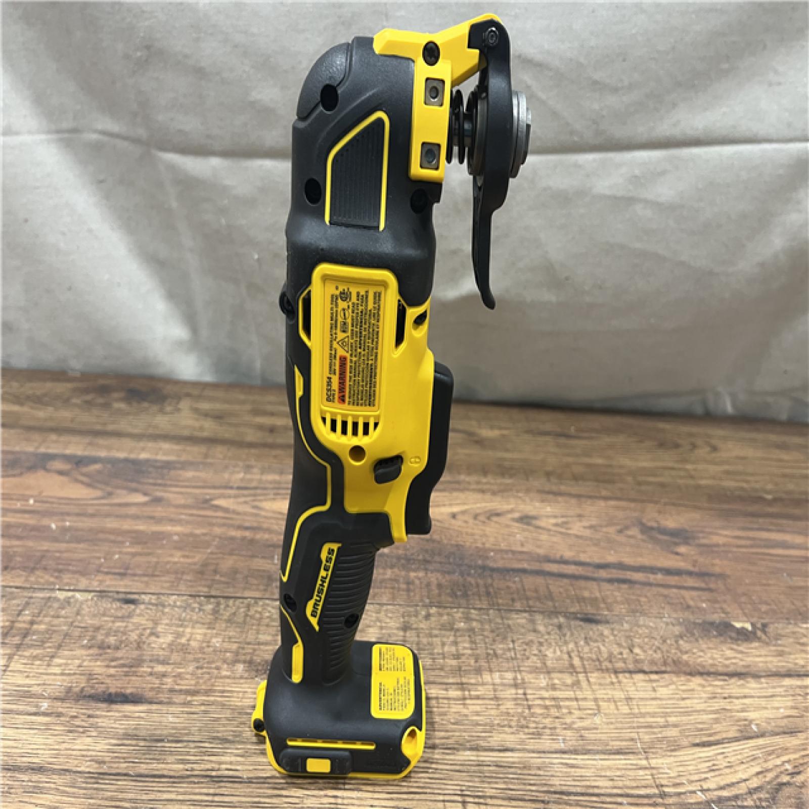 AS-IS DEWALT ATOMIC 20V MAX Cordless Brushless Oscillating Multi Tool (Tool Only)