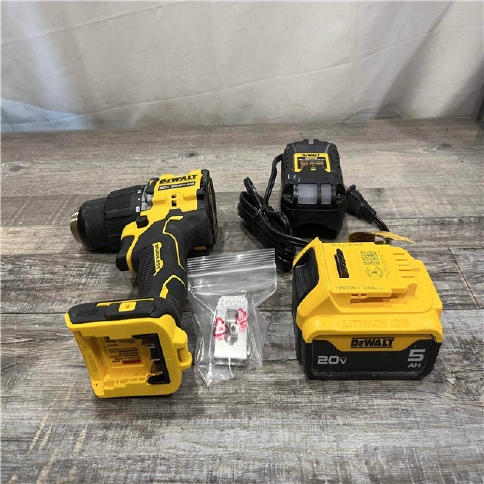 AS-IS DEWALT ATOMIC 20V Lithium-Ion Cordless 1/2 in. Hammer Drill Kit
