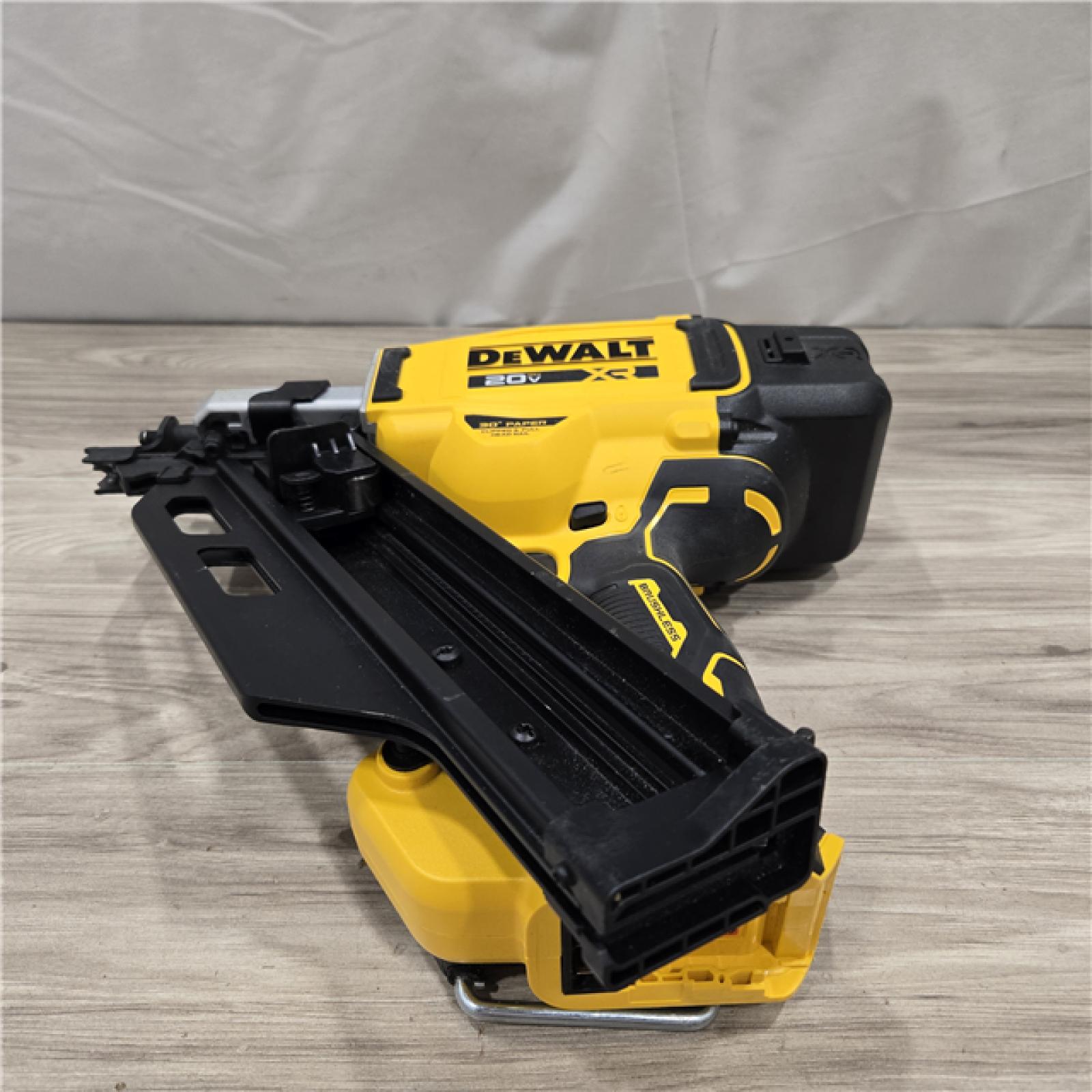 AS-IS DEWALT 20V 30 Degree Cordless Framing Nailer (Tool-Only)