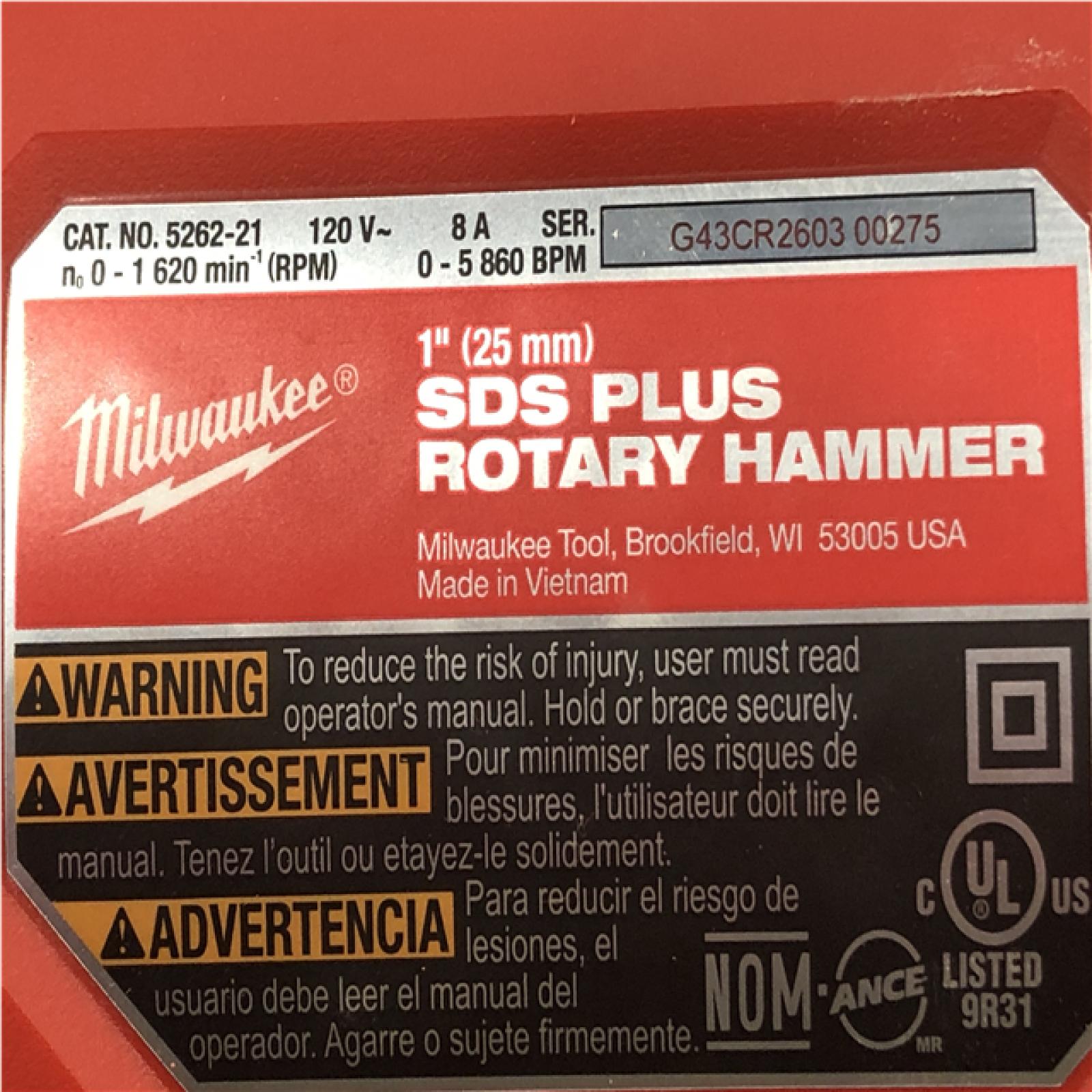 AS-IS Milwaukee 8 Amp Corded 1 in. SDS D-Handle Rotary Hammer