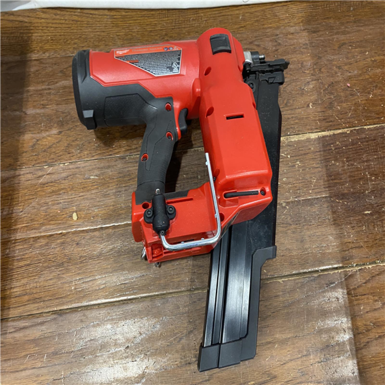 AS-IS Milwaukee 2744-20 M18 FUEL 3-1/2 in. 18-Volt 21-Degree Lithium-Ion Brushless Cordless Framing Nailer (Tool-Only)