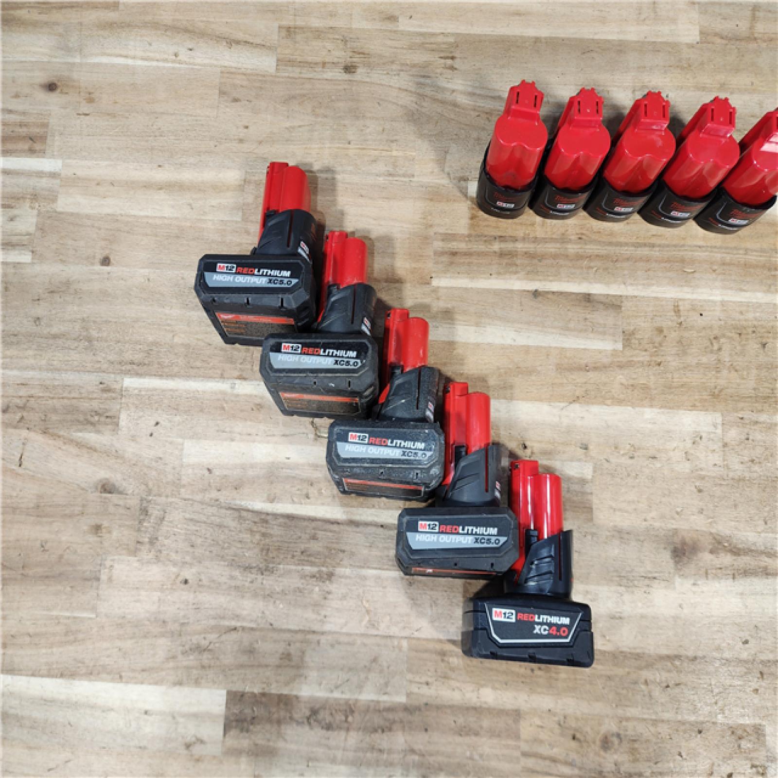 HOUSTON LOCATION - AS-IS MILWAUKEE BATTERY PACK QTY - 10