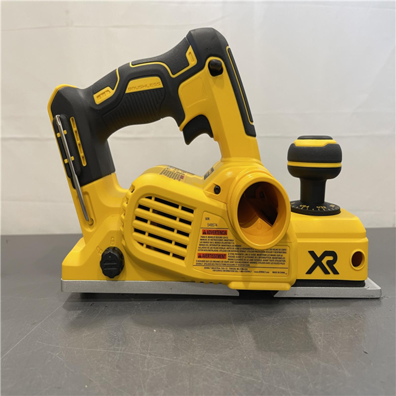 AS-IS - DEWALT 20V MAX XR Cordless Brushless 3-1/4 in. Planer
