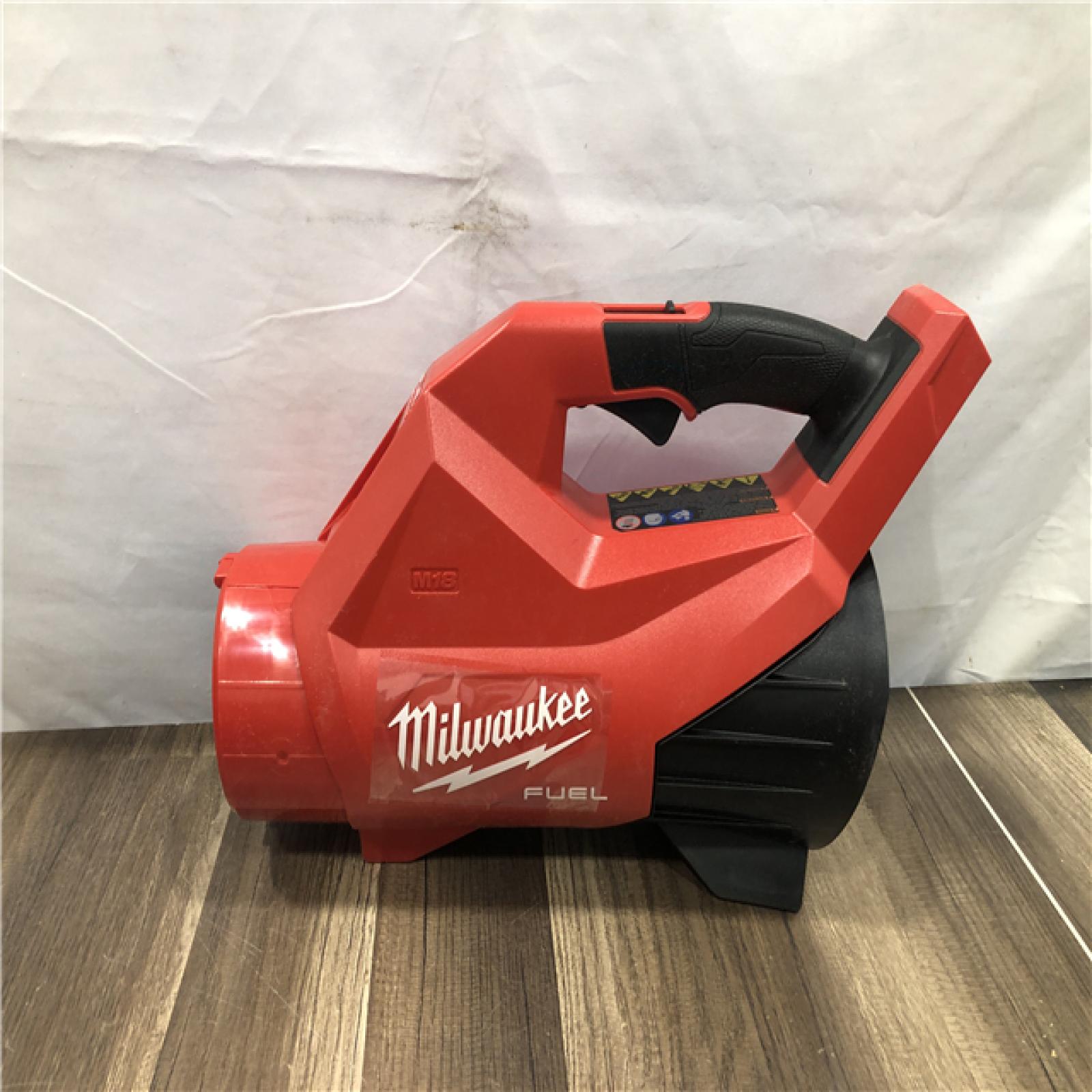 AS-IS Milwaukee FUEL 120 MPH 500 CFM 18V Brushless Cordless Battery Powered Leaf Blower Kit
