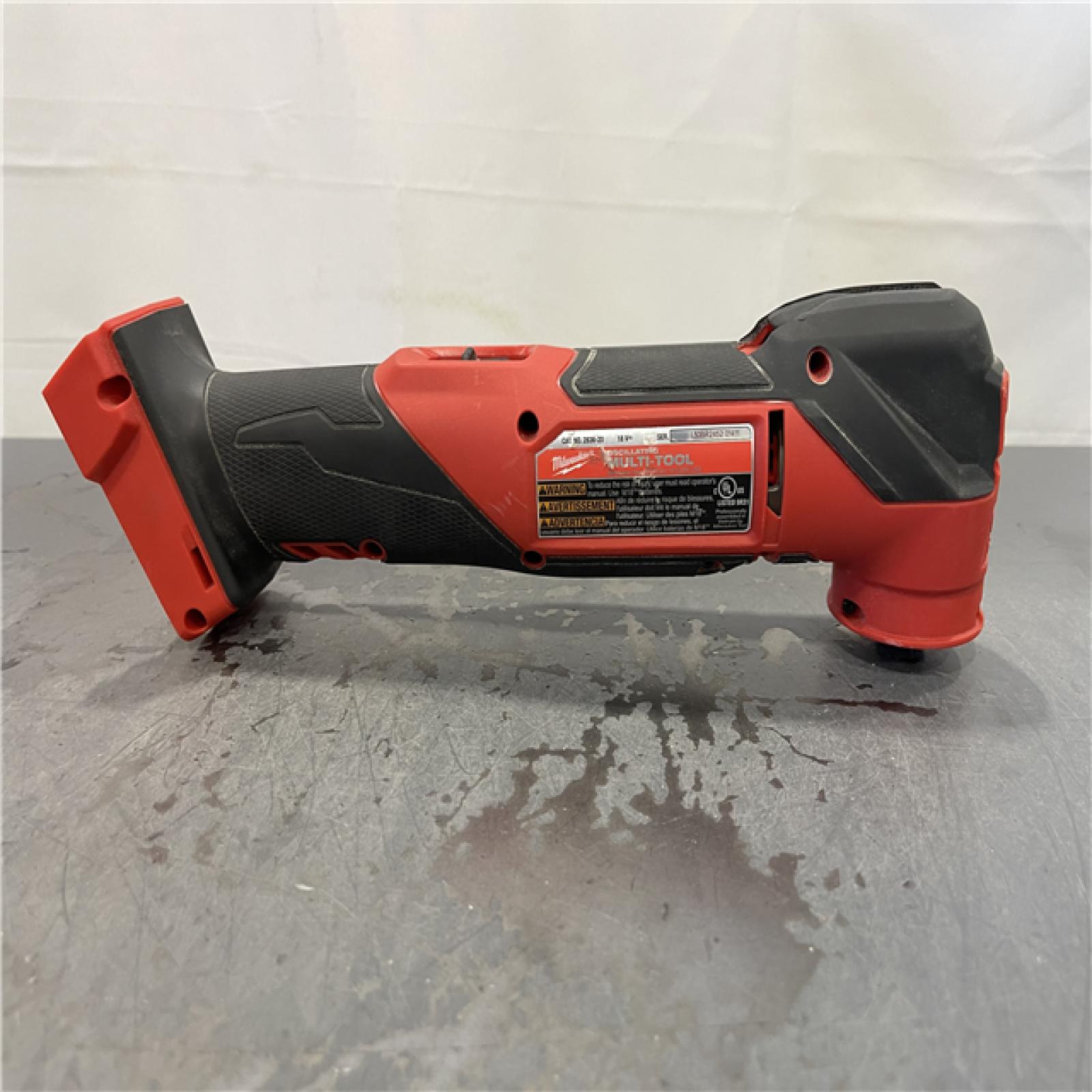 AS-IS - Milwaukee M18 FUEL 18V Lithium-Ion Cordless Brushless Oscillating Multi-Tool