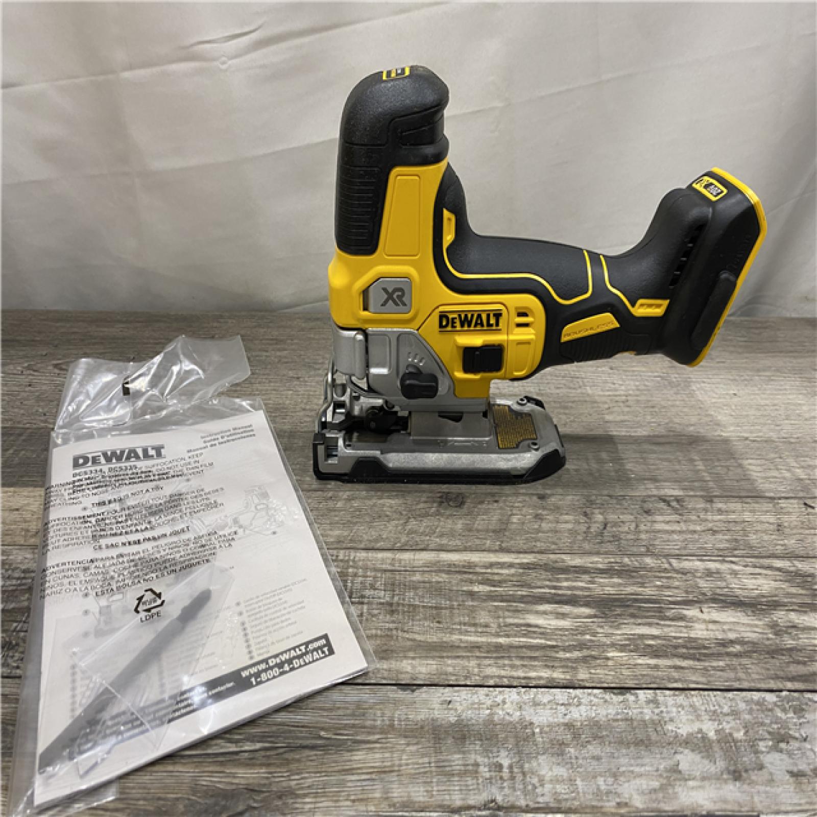 AS-IS DEWALT 20V MAX XR Cordless Barrel Grip Jigsaw (Tool Only)