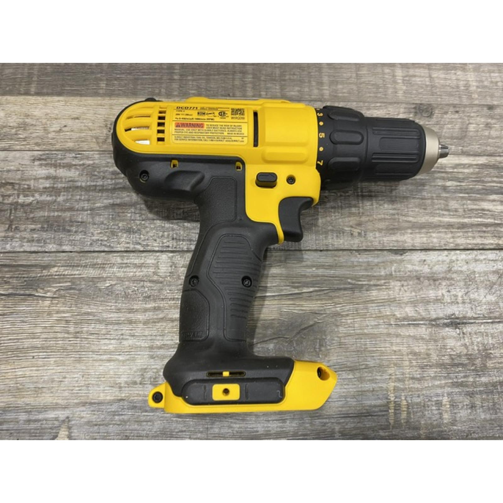 AS-IS DEWALT 20V MAX Cordless 1/2 in. Drill/Driver Kit