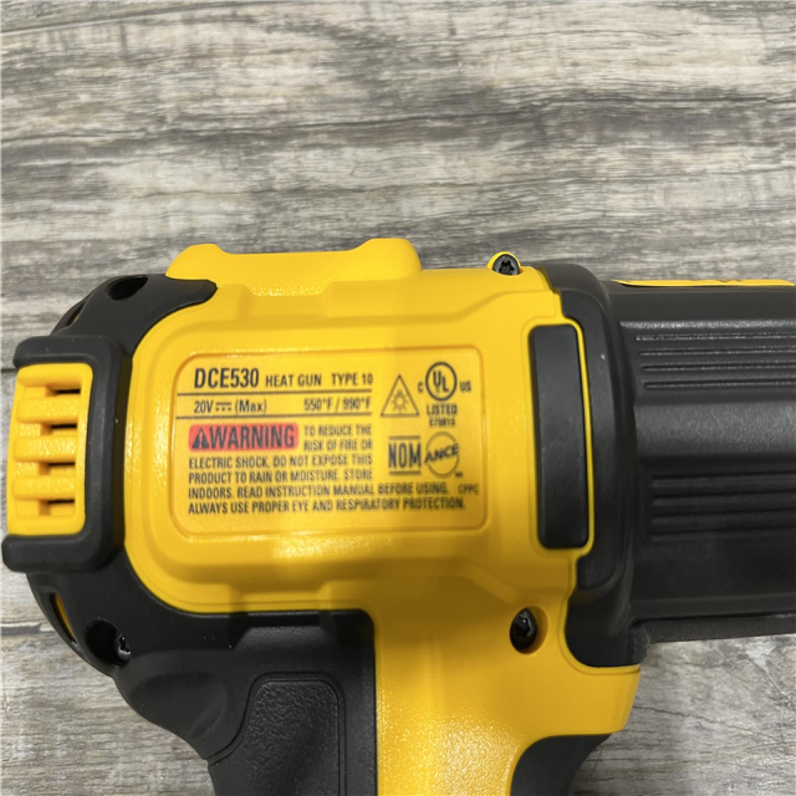 AS-IS DEWALT DCE530P1 20V MAX* Heat Gun Kit