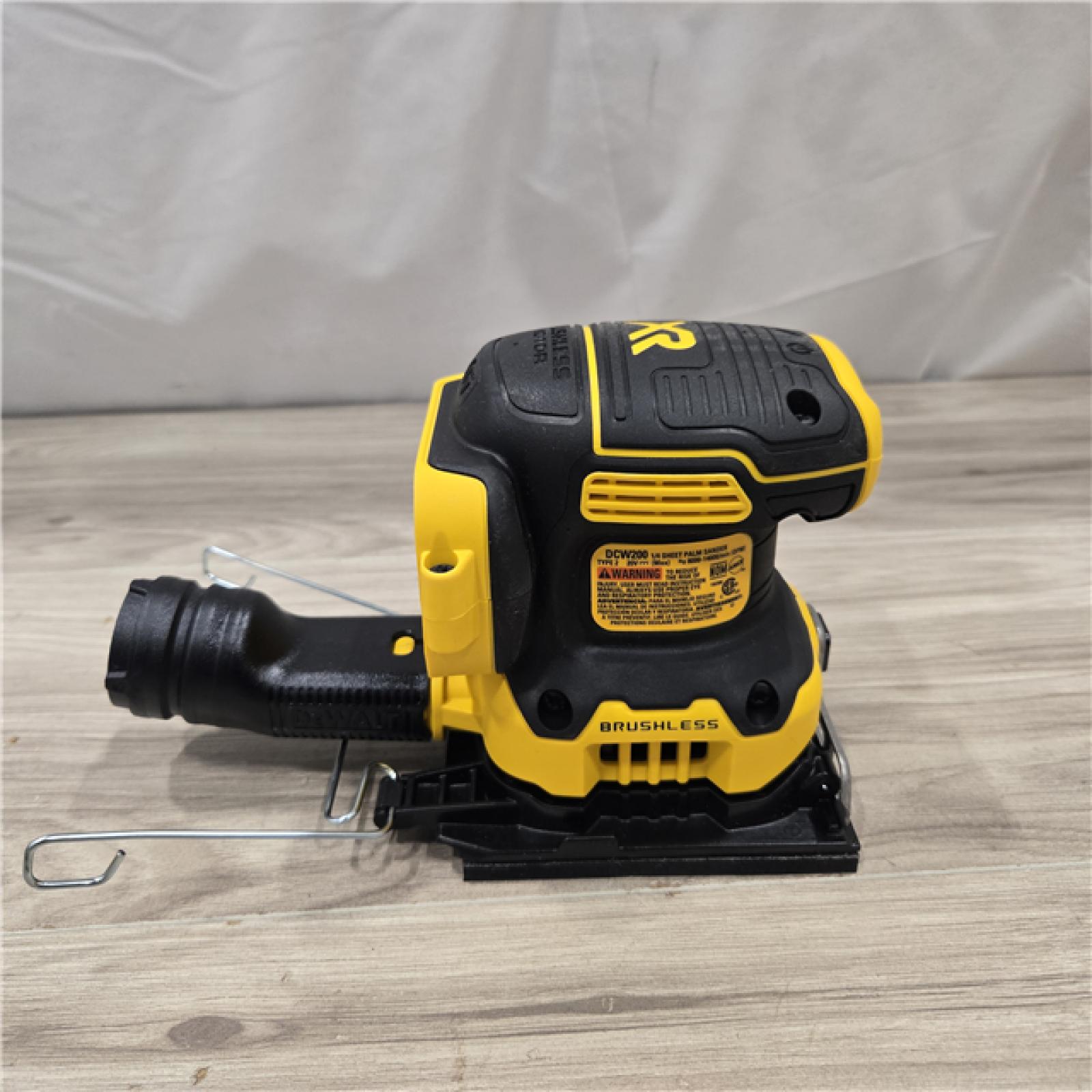 AS-IS DEWALT 20V MAX XR Cordless 1/4 Sheet Sander (Tool Only)