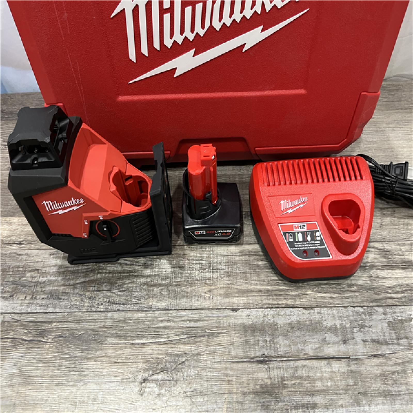 AS-IS Milwaukee 12-Volt Lithium-Ion Cordless Green 360-Degree Single Plane Laser Level Kit