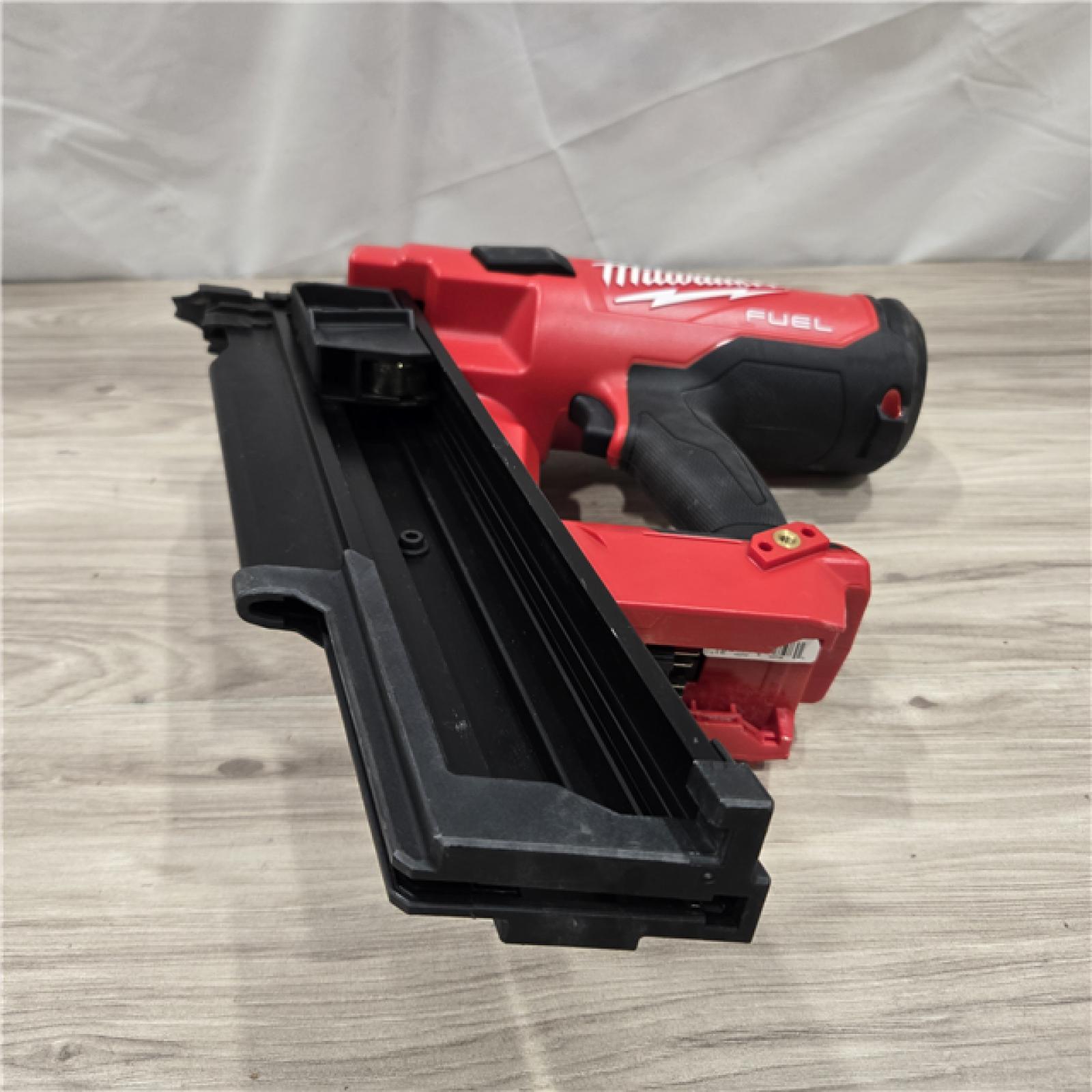 AS-IS Milwaukee 2744-20 M18 FUEL 3-1/2 in. 18V 21-Degree Cordless Framing Nailer (Tool-Only)