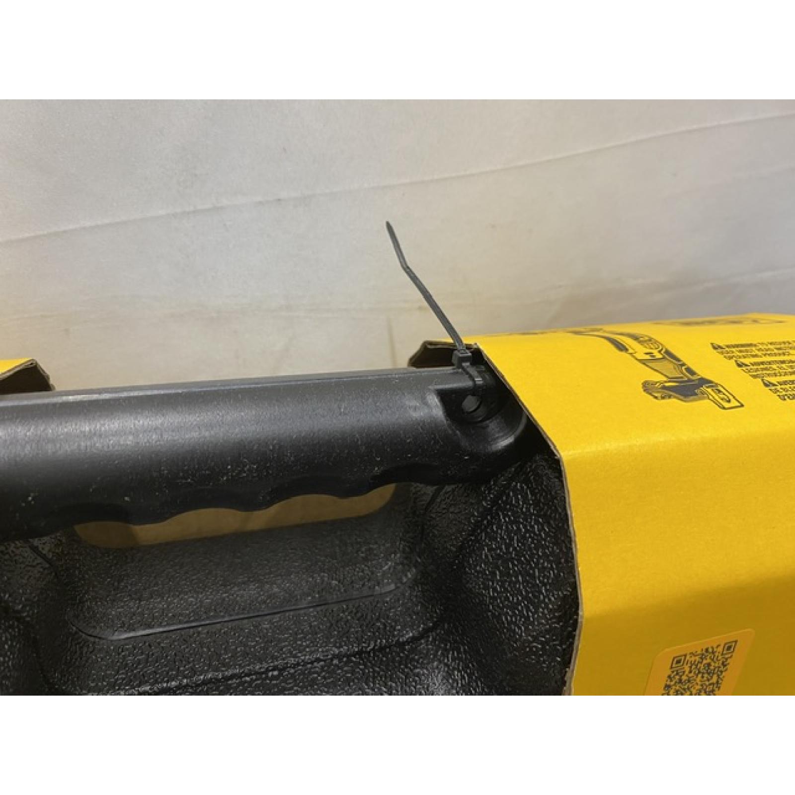 NEW - DEWALT 20V MAX Cordless 1 in. PEX Expansion Tool Kit