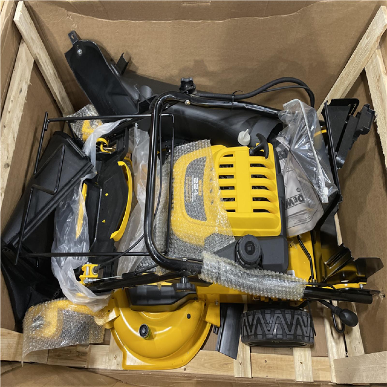 DALLAS LOCATION - DEWALT 28 in. 224cc E-GOV Engine 3-in-1 Gas RWD Self-Propelled Lawn Mower with High Rear Wheels