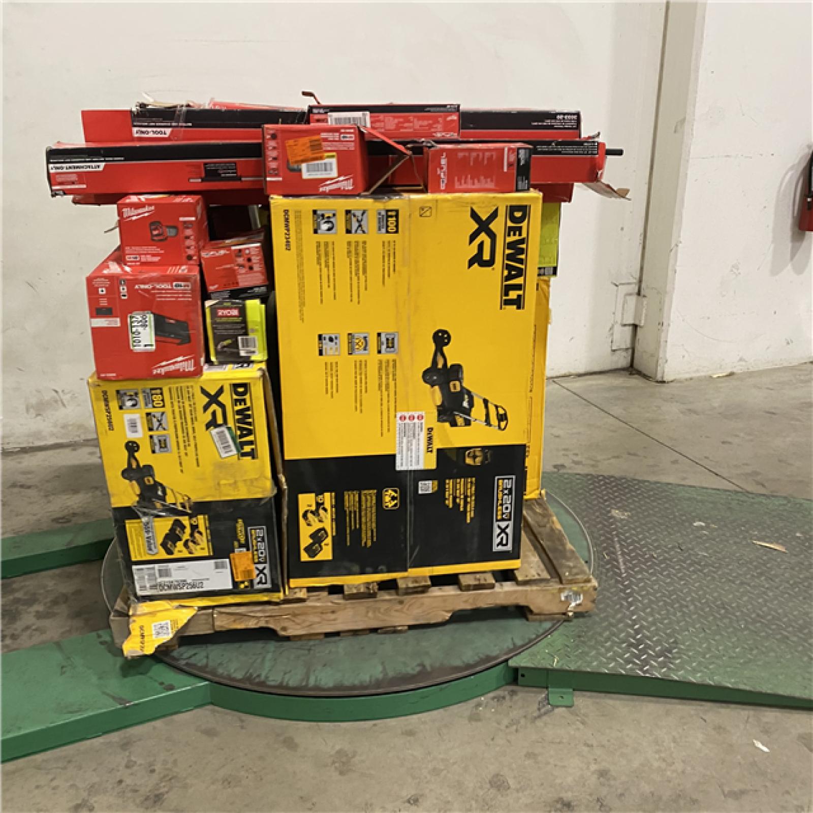 Dallas Location - As-Is Tool Pallet