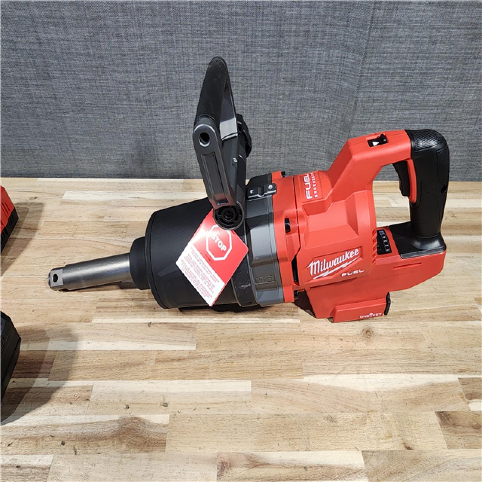 HOUSTON LOCATION - AS-IS (APPEARS LIKE NEW) Milwaukee FUEL 18V Lithium-Ion Brushless Cordless 1 in. Impact Wrench Extended Reach D-Handle Kit