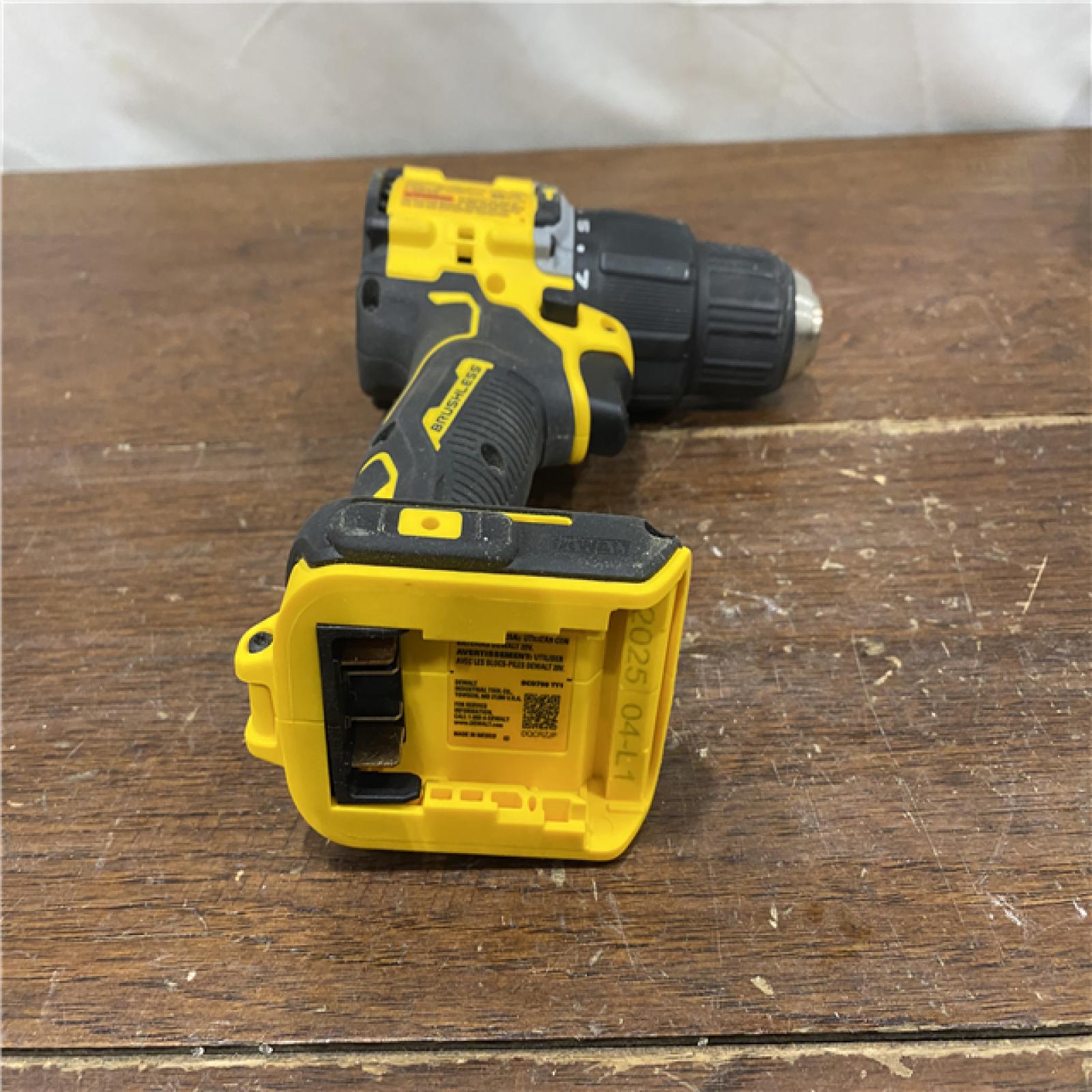 AS-IS DEWALT ATOMIC 20-Volt Lithium-Ion Cordless 1/2 in. Compact Hammer Drill with 3.0Ah Battery, Charger and Bag