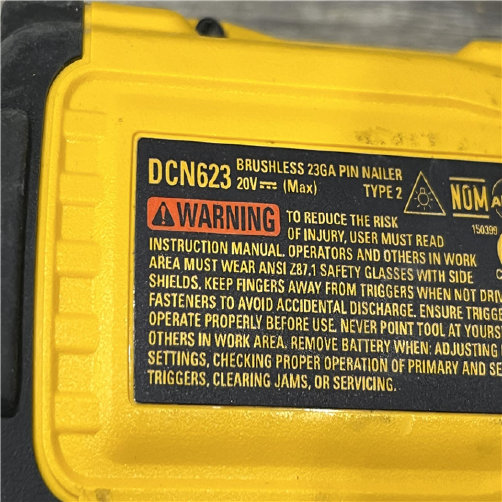 AS-IS DEWALT ATOMIC 20V MAX Lithium Ion Cordless 23 Gauge Pin Nailer Kit