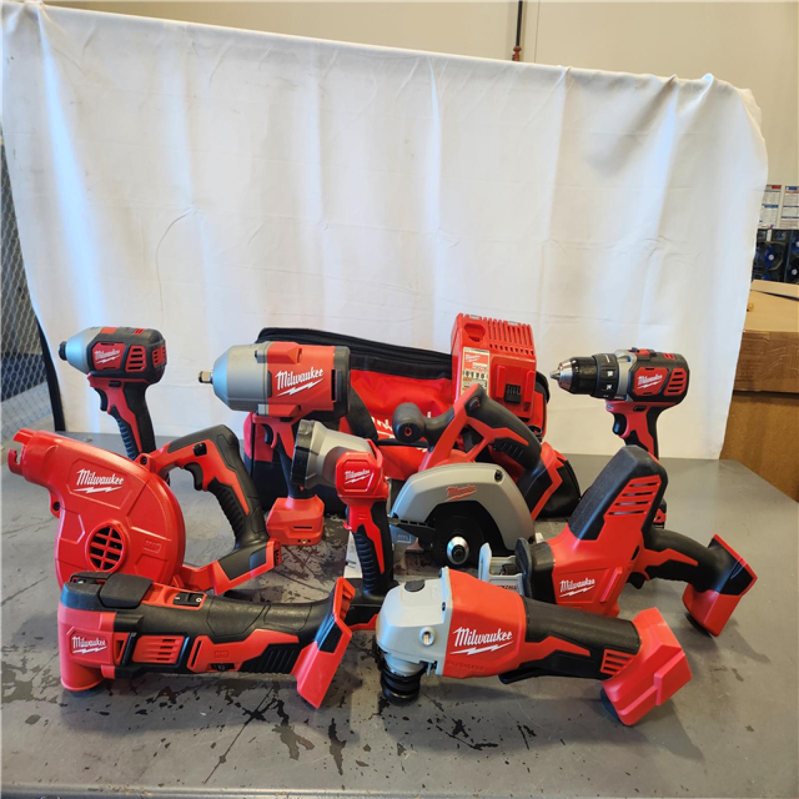 AS-IS- Milwaukee 18-Volt Lithium-Ion Cordless (9-Tool) Combo Kit