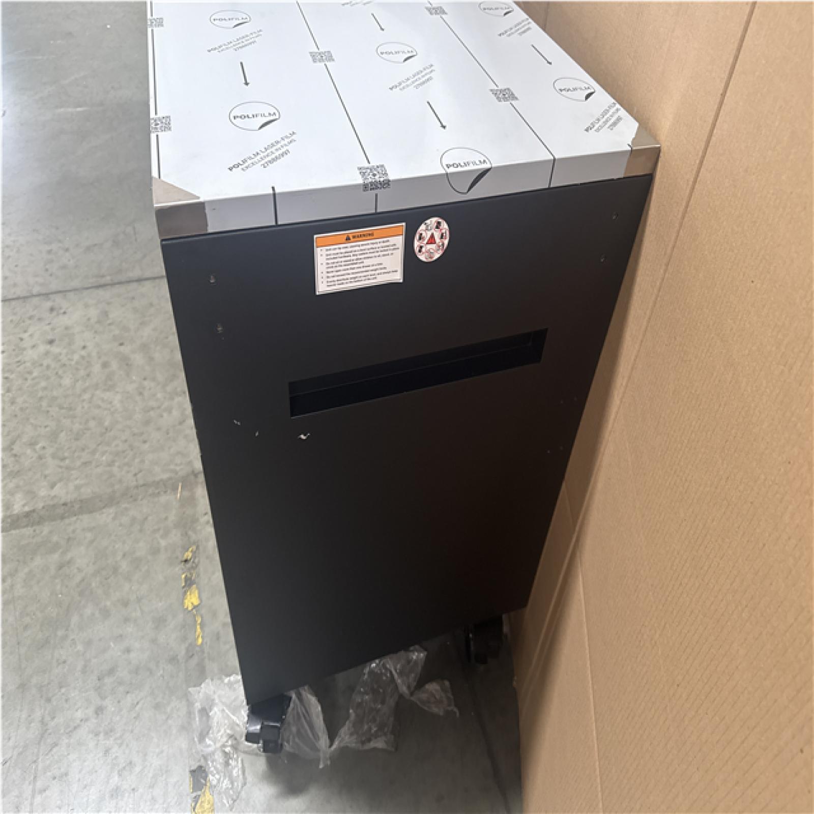 CALIFORNIA AS IS HUSKY 24 DRAWER WORKBENCH