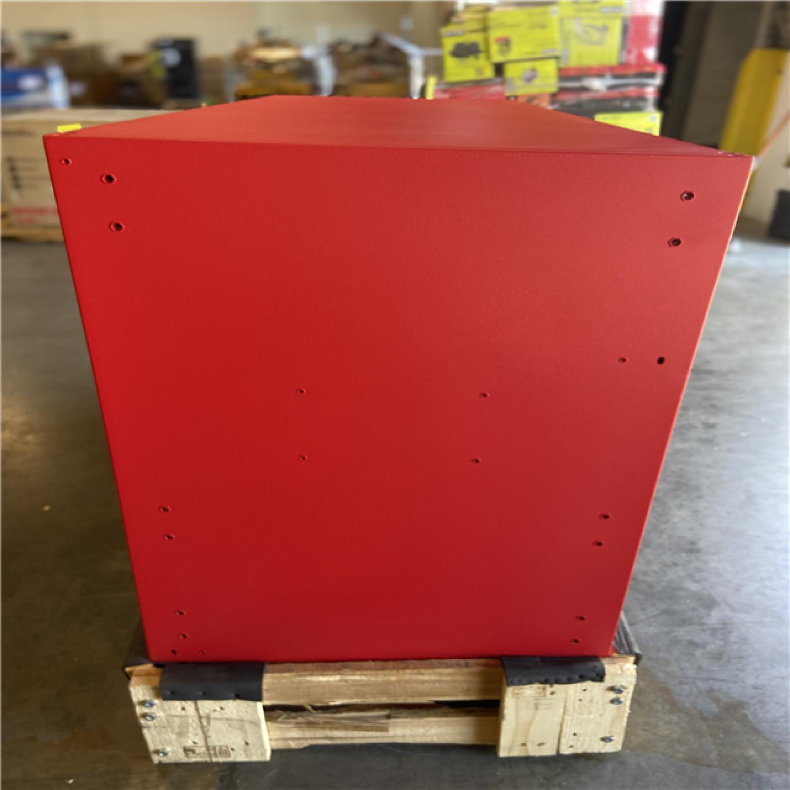 DALLAS LOCATION - Milwaukee High Capacity 56 in. W x 22 in. D 10-Drawer Rolling Tool Cabinet