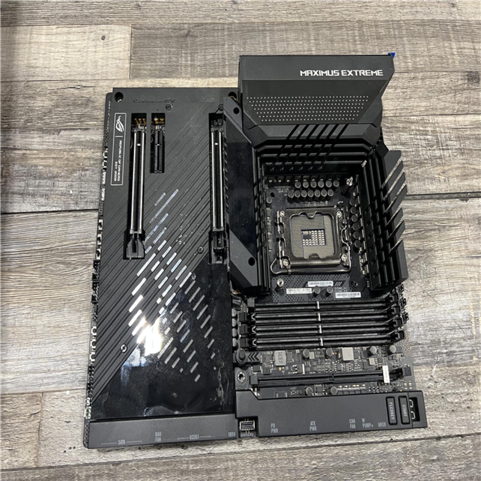 AS-IS ASUS ROG Maximus Z790 Extreme WiFi 6E LGA 1700 EATX Gaming Motherboard