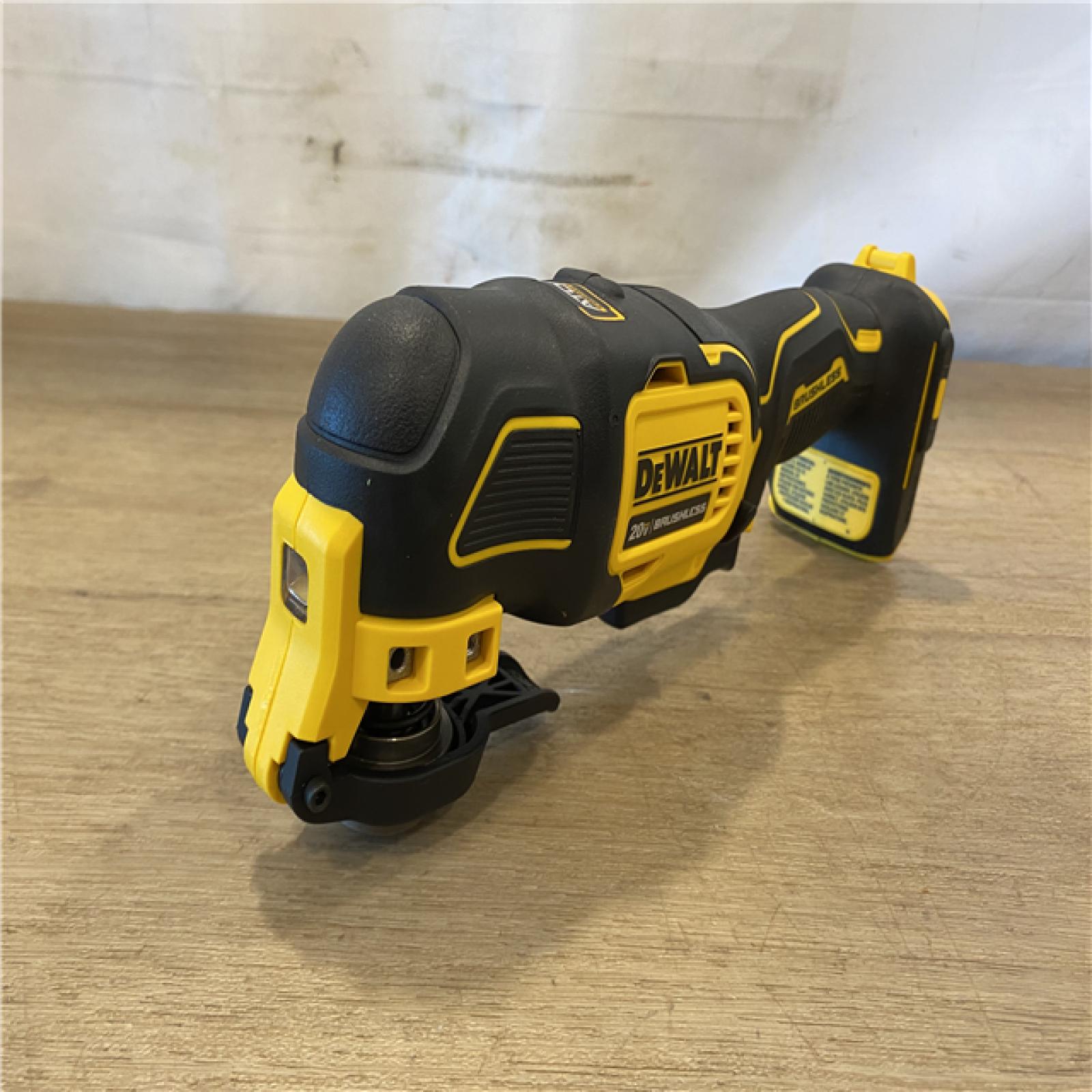 AS-IS DEWALT ATOMIC 20V MAX Cordless Brushless Oscillating Multi Tool (Tool Only)