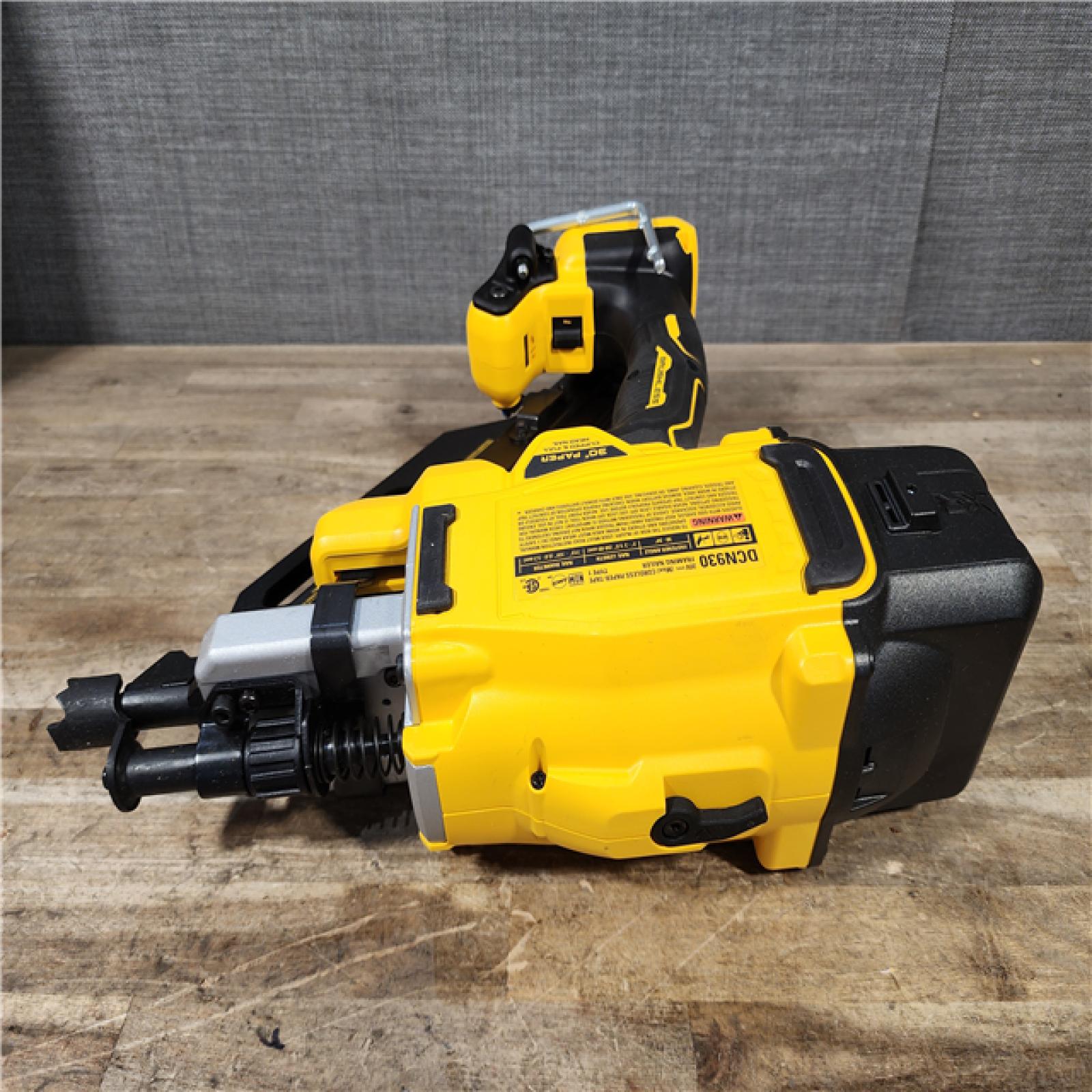 HOUSTON LOCATION - AS-IS (APPEARS LIKE NEW) DEWALT 20V 30 Degree Cordless Framing Nailer (Tool-Only)
