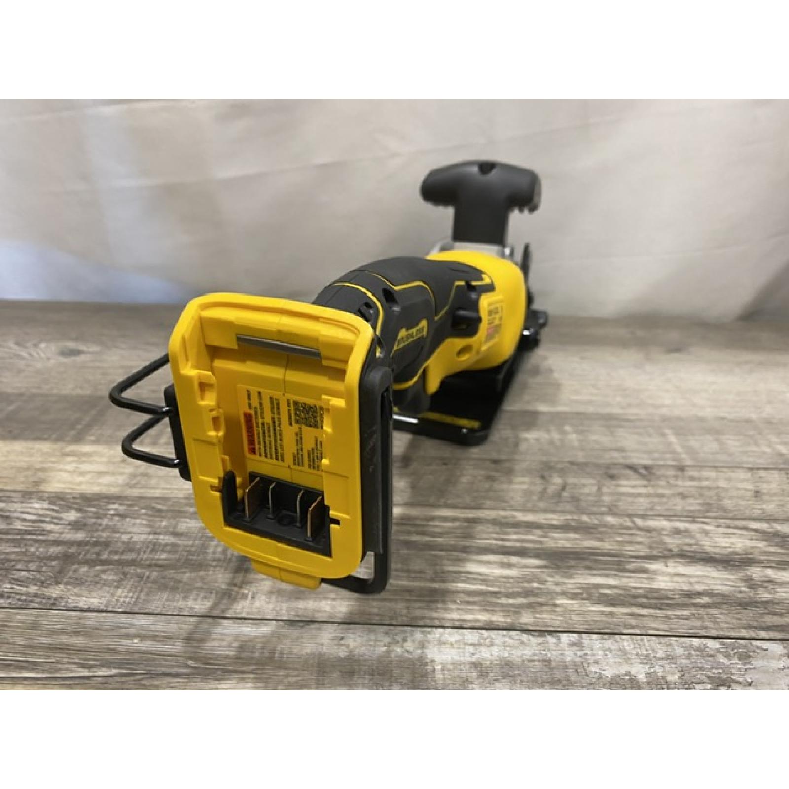 AS-IS DEWALT ATOMIC 20V MAX Cordless Brushless 4-1/2 in. Circular Saw (Tool Only)