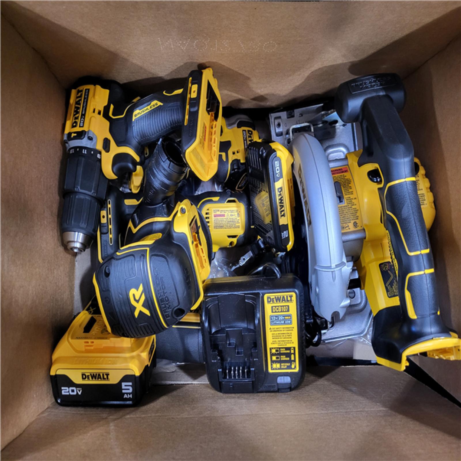 CALIFORNIA NEW DEWALT BRUSHLESS 6-TOOL COMBO KIT WITH TOUGHSYSTEM 2.0