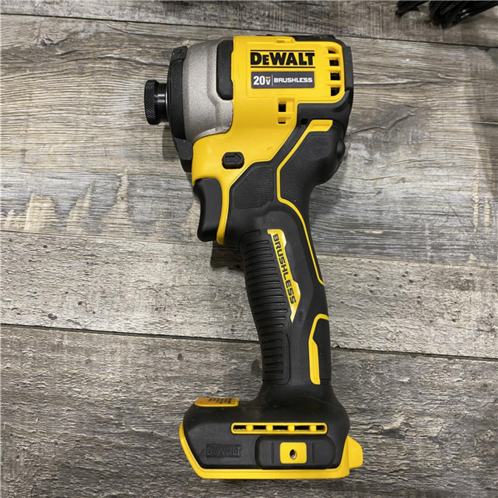 AS-IS DEWALT Atomic 20V Max Lithium-Ion Brushless Cordless Compact 1/4 in. Impact Driver Kit