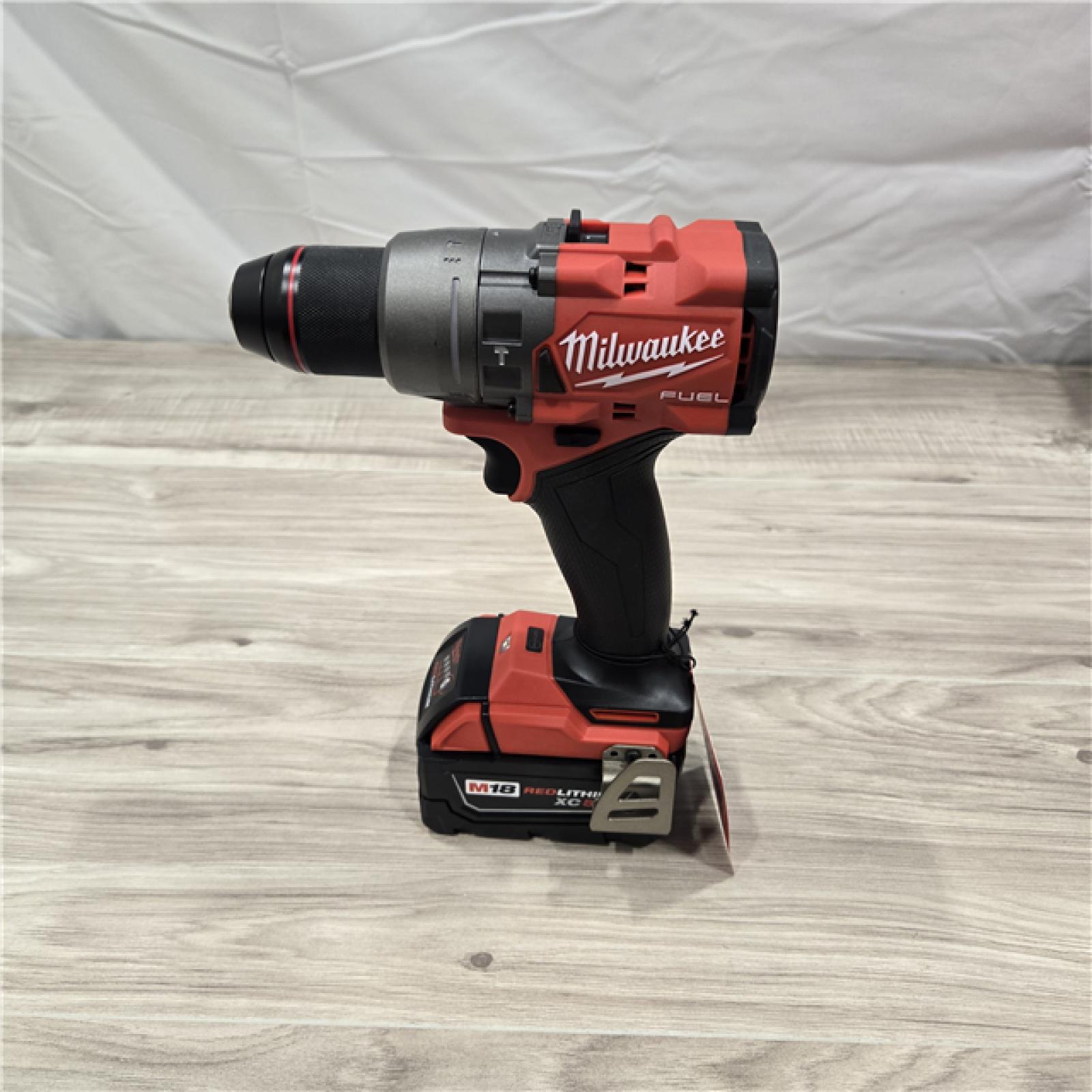 AS-IS Milwaukee 2904-22 Hammer Drill Driver Kit with Batteries  Charger & Tool Case  Red