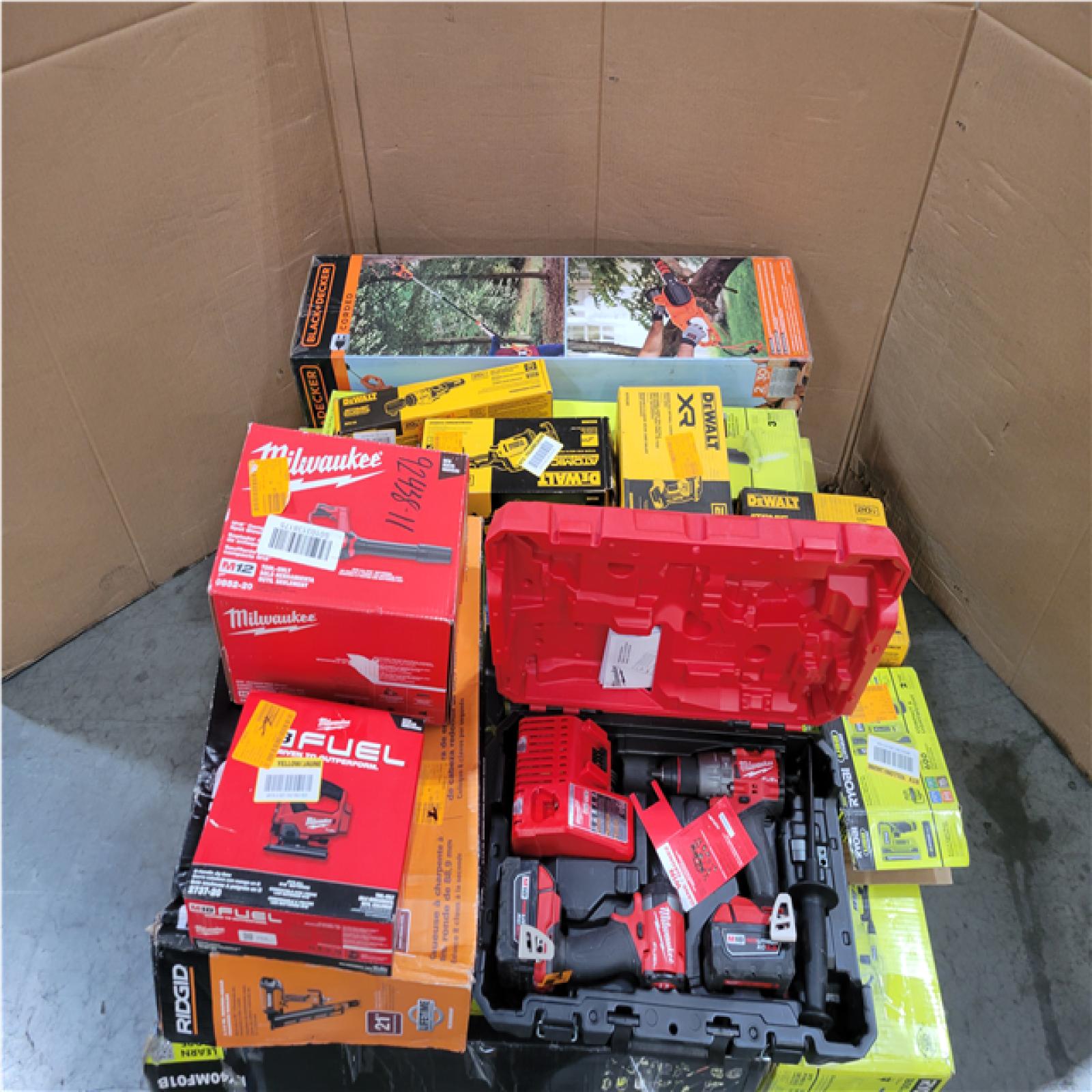 CALIFORNIA AS-IS TOOL PALLET
