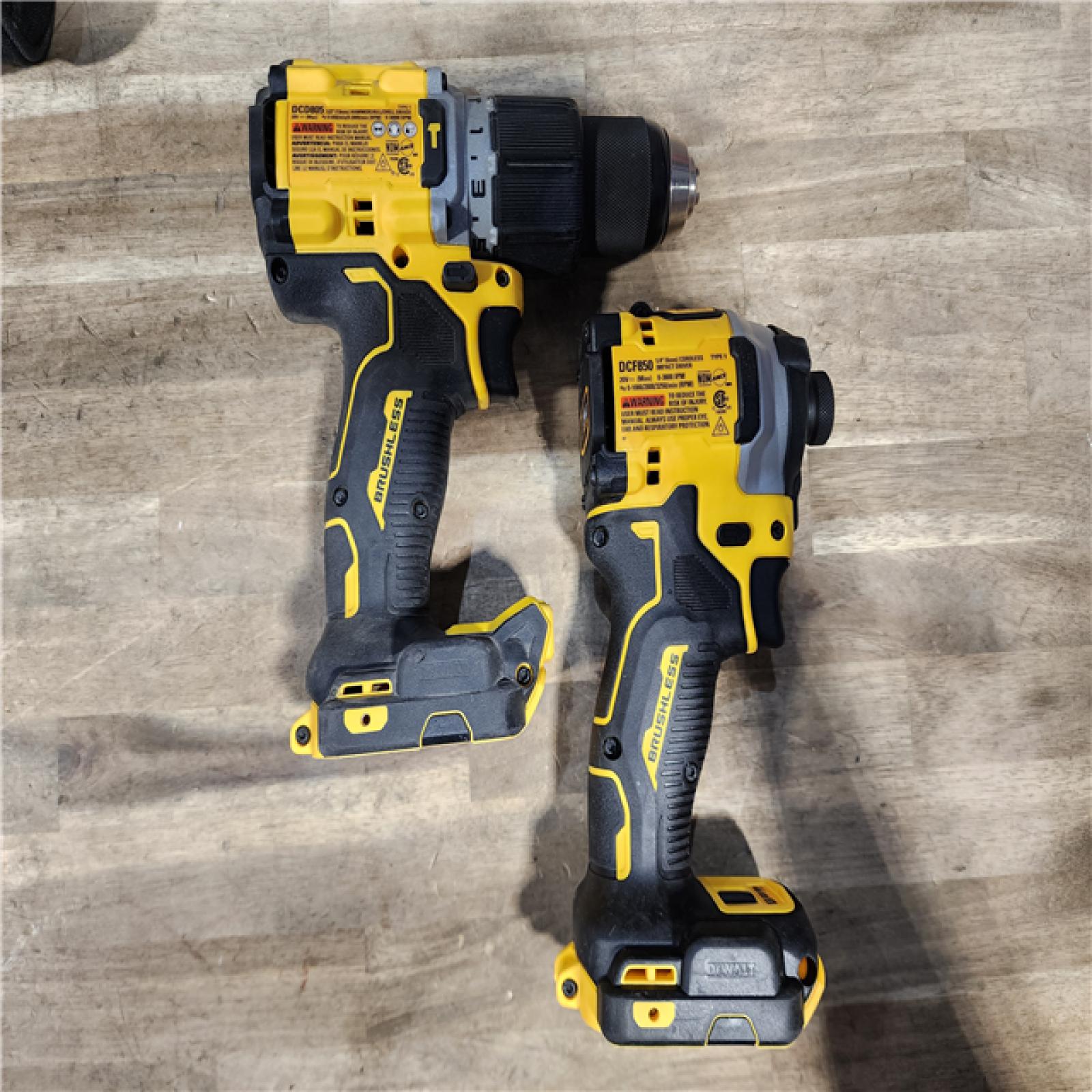 HOUSTON LOCATION - AS-IS DEWALT 2 TOOL COMBO KIT W/ (2) BATTERY & CHARGER