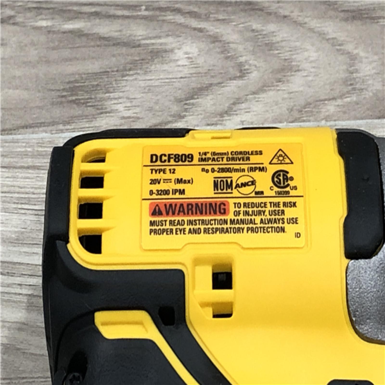 AS-IS DEWALT Atomic 20V Max Lithium-Ion Cordless Compact 1/4 in. Impact Driver Kit
