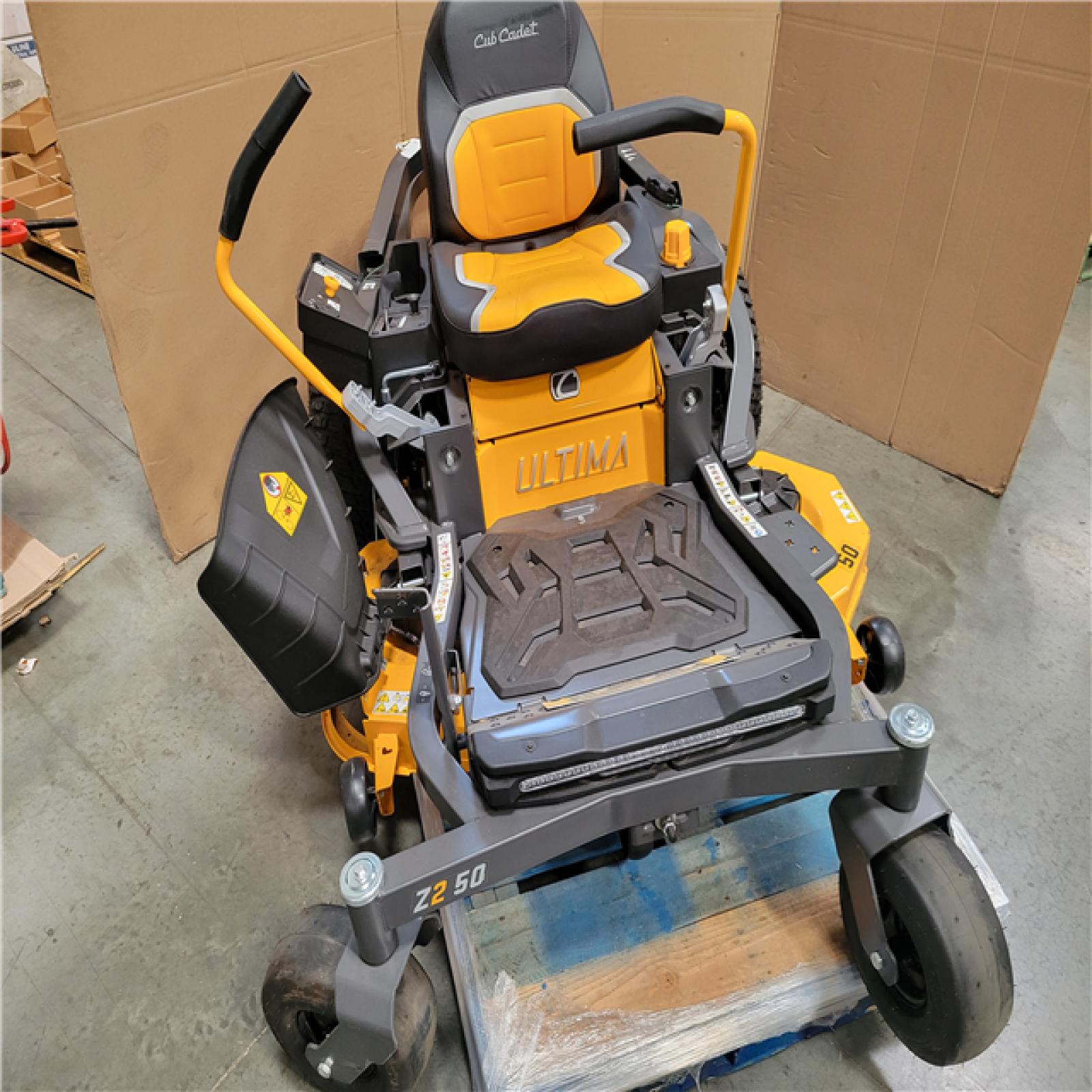 CALIFORNIA APPEARS NEW CUB CADET ULTIMA ZT2 50 SIT DOWN RIDING LAWN MOWER