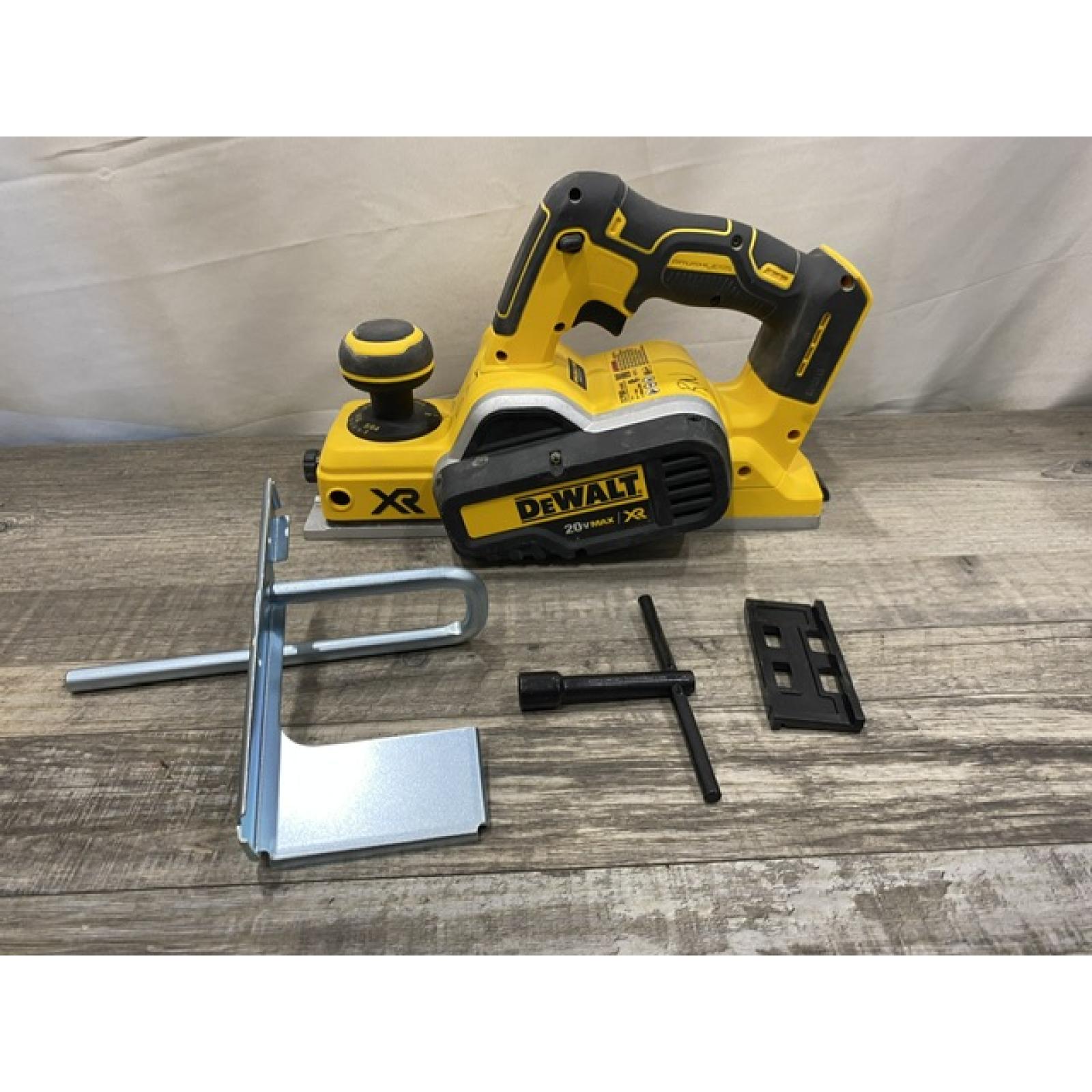 AS-IS DEWALT 20V MAX XR Cordless Brushless 3-1/4 in. Planer (Tool Only)