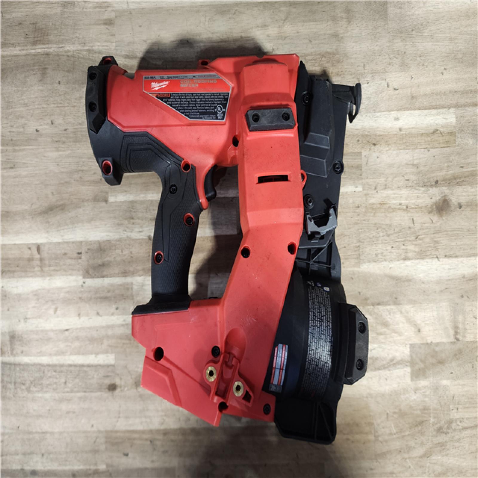 HOUSTON LOCATION - AS-IS Milwaukee M18 FUEL Coil Roofing Nailer (TOOL ONLY)