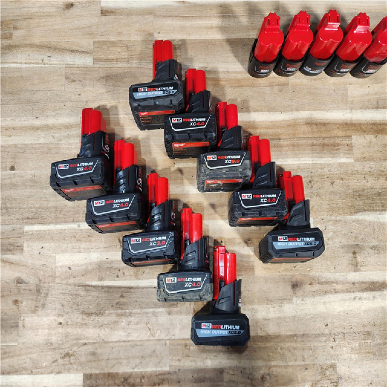 HOUSTON LOCATION - AS-IS MILWAUKEE BATTERY PACK QTY - 15