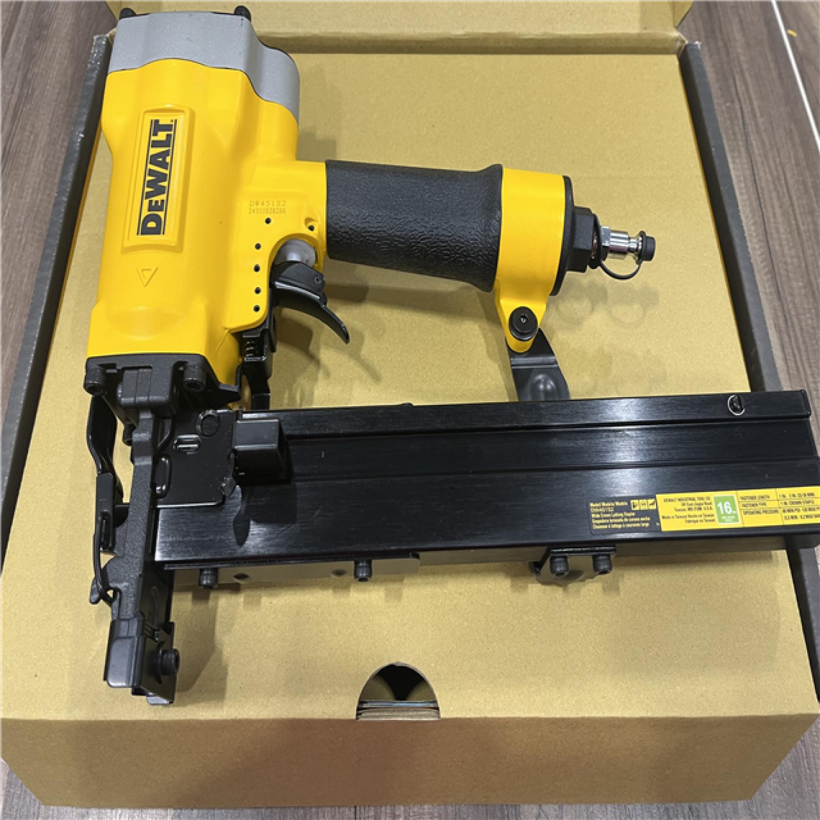AS-IS DeWalt 16 Gauge 1 Crown 2 Lathing Stapler