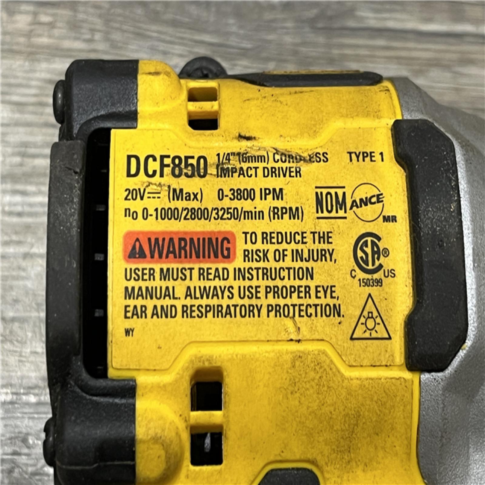 AS-IS DEWALT ATOMIC 20V MAX Lithium-Ion Cordless 1/4 in. Brushless Impact Driver Kit