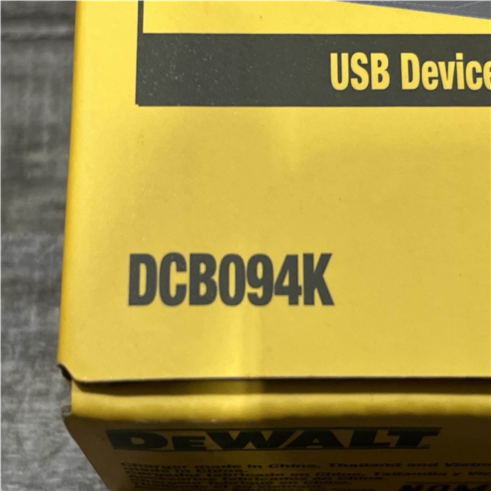 NEW - DEWALT 20V MAX Charger and USBC Adaptor Kit