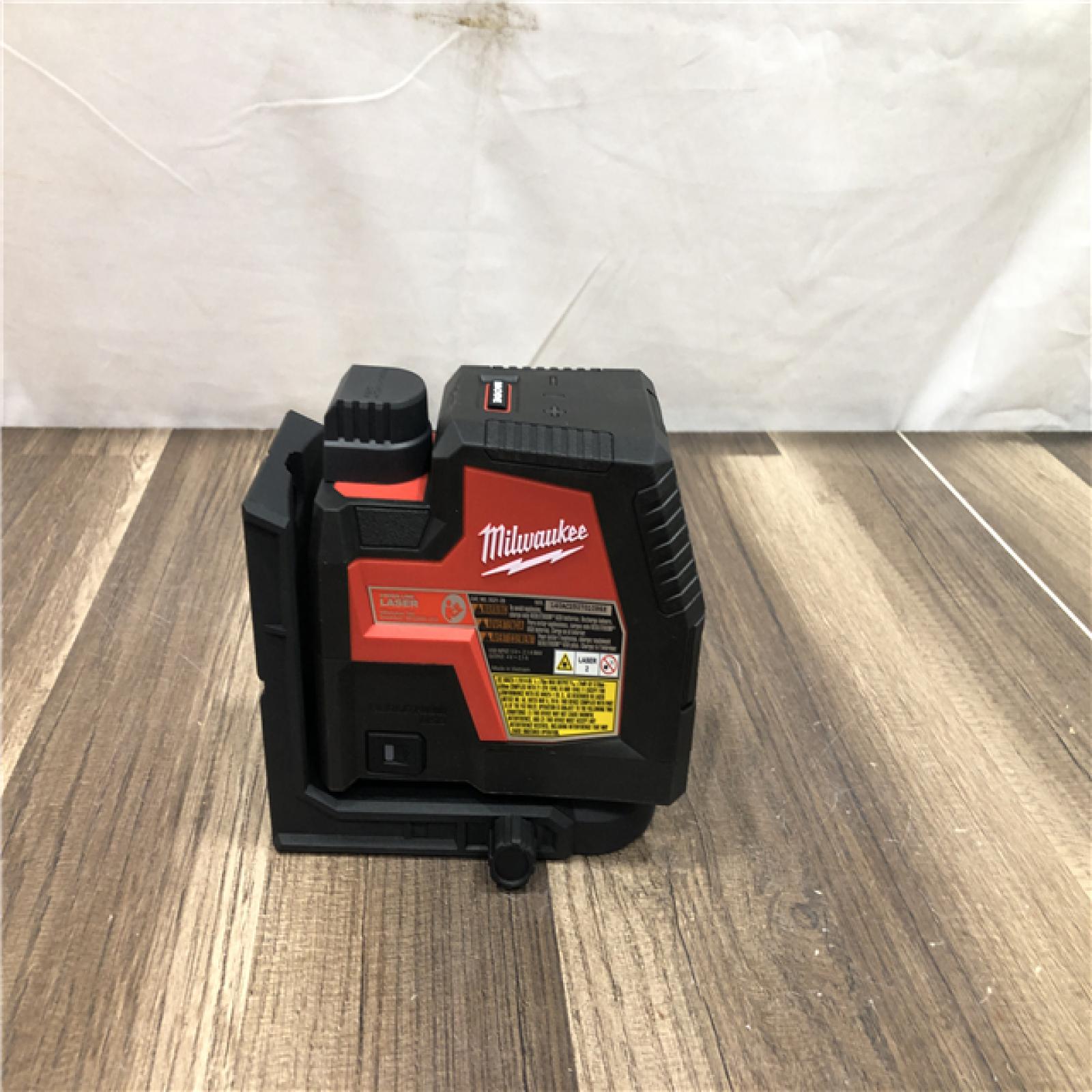 AS-IS Milwaukee 100 ft. REDLITHIUM Lithium-Ion USB Green Rechargeable Cross Line Laser Level with Charger
