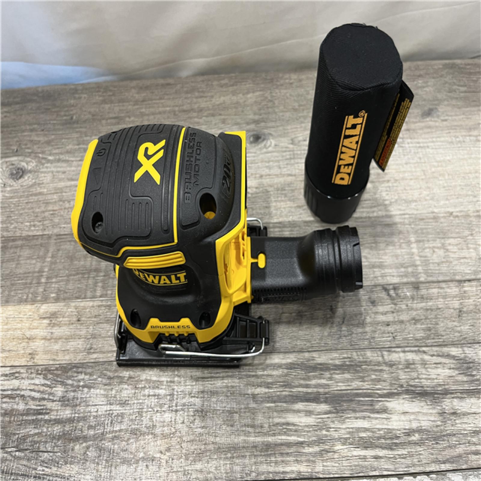 AS-IS DEWALT 20V MAX XR Cordless Brushless 1/4 Sheet Variable Speed Sander (Tool Only)